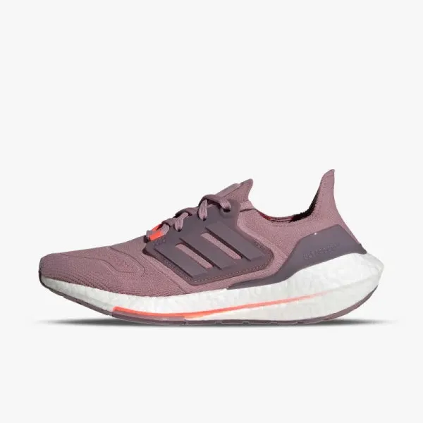 <center><b>adidas ULTRABOOST 22</center></b>
