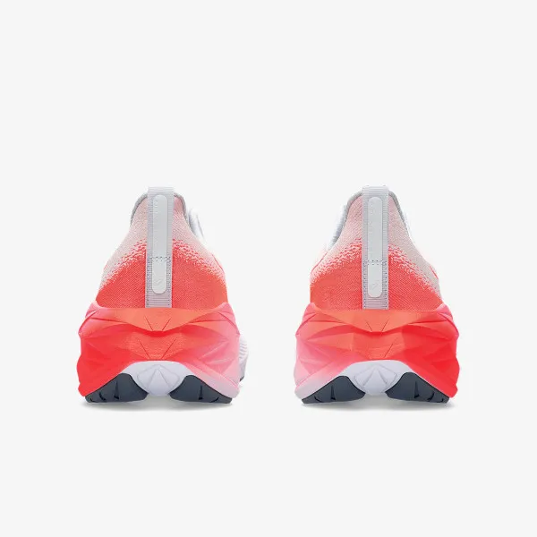 ASICS NOVABLAST 4 