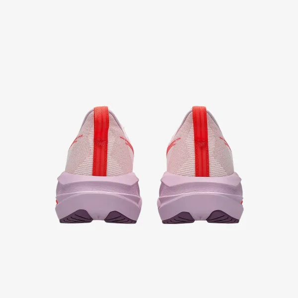 ASICS Novablast 5 