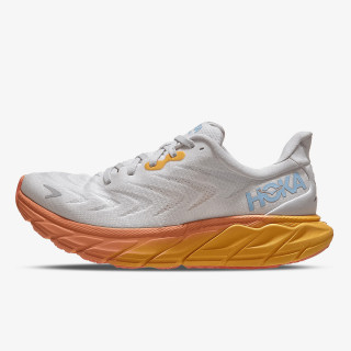 Hoka Arahi 6 