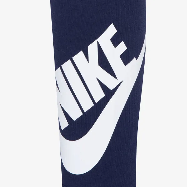Nike Sportswear Club 