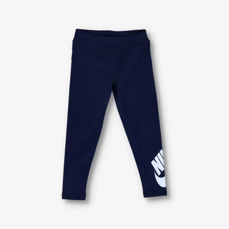 Nike Sportswear Club 
