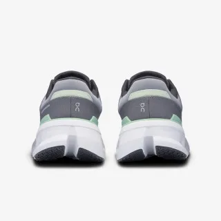 On Cloudrunner 2 