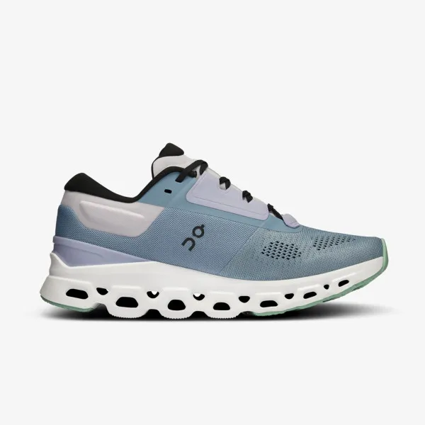On Cloudstratus 3 