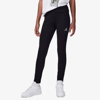 Nike Essentials 