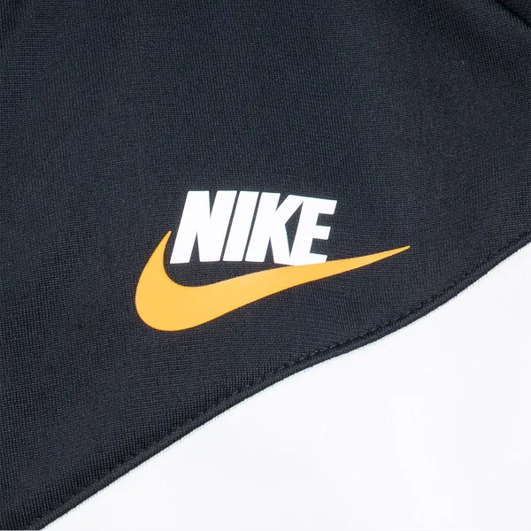 Nike Sportswear 