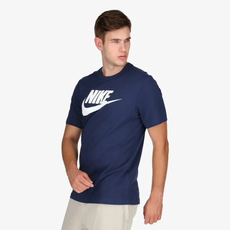 Nike Sportswear 