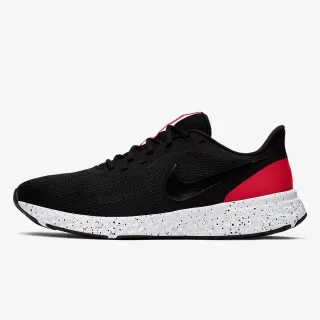 Nike Revolution 5 