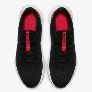 Nike Revolution 5 