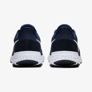 Nike REVOLUTION 5 