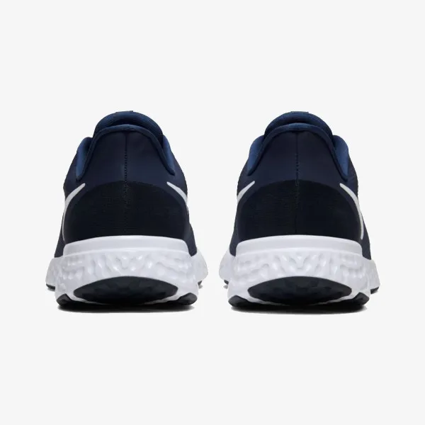 Nike REVOLUTION 5 