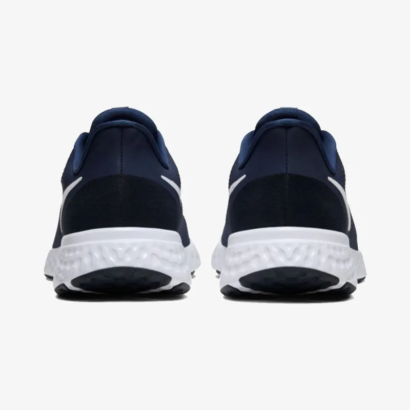 Nike REVOLUTION 5 