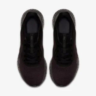 Nike Revolution 5 