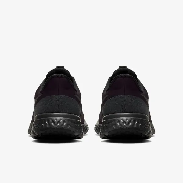 Nike Revolution 5 