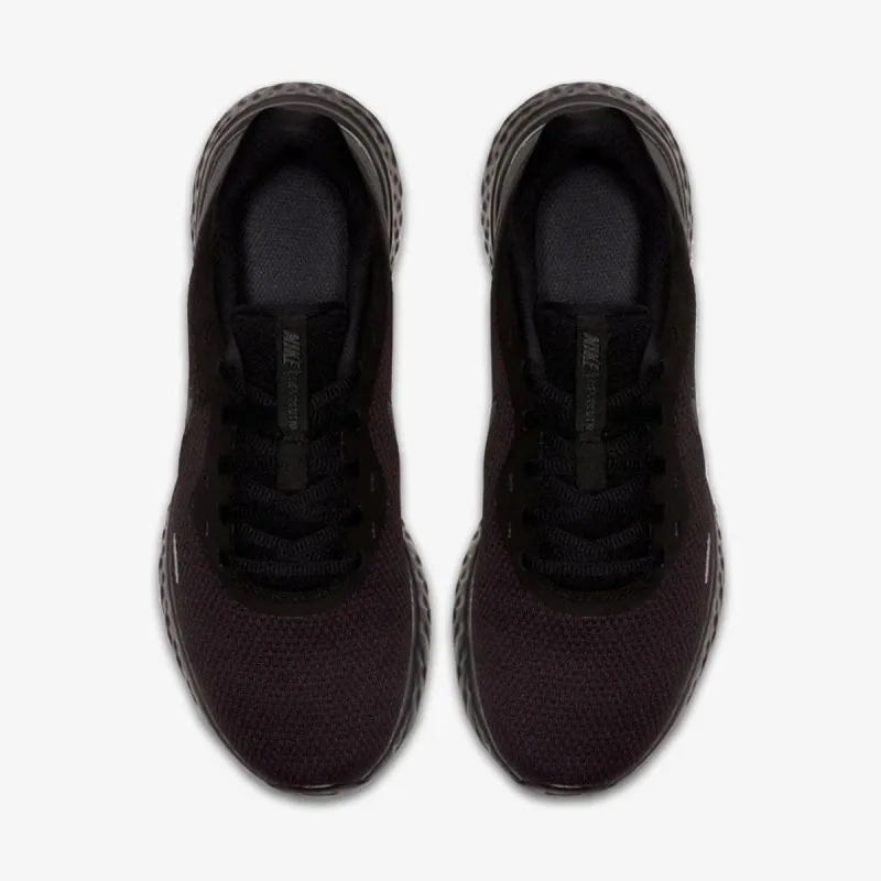 Nike Revolution 5 
