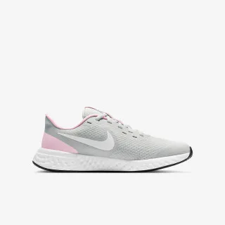 Nike Revolution 5 