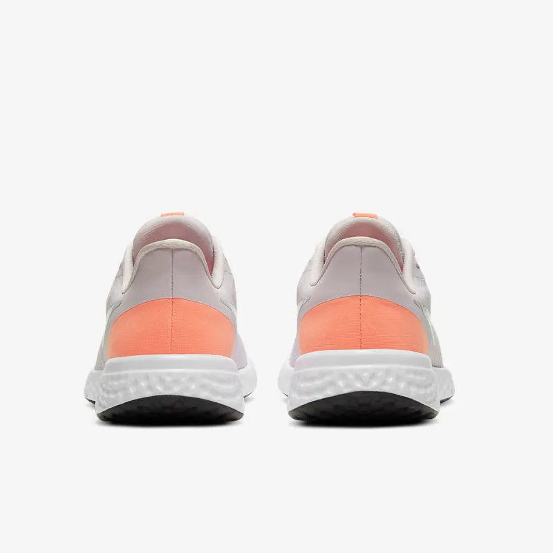 Nike REVOLUTION 5 