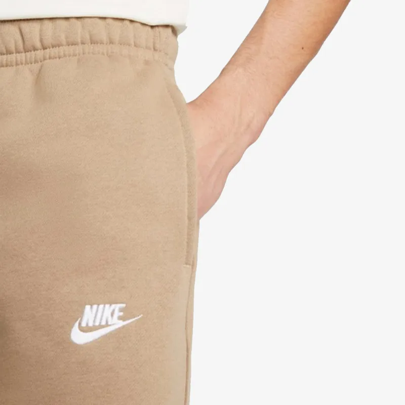 Nike Sportswear Club 