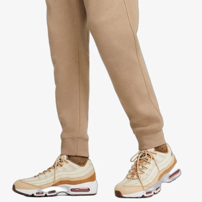 Nike Sportswear Club 