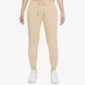 Nike Sportswear Essential 