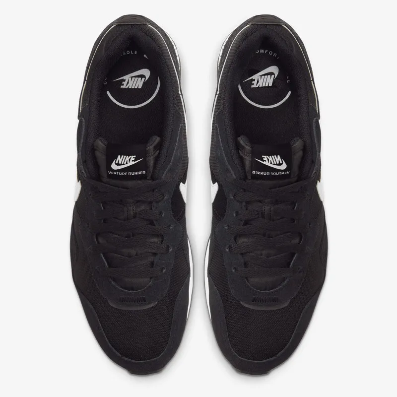 Nike Venture Runner 