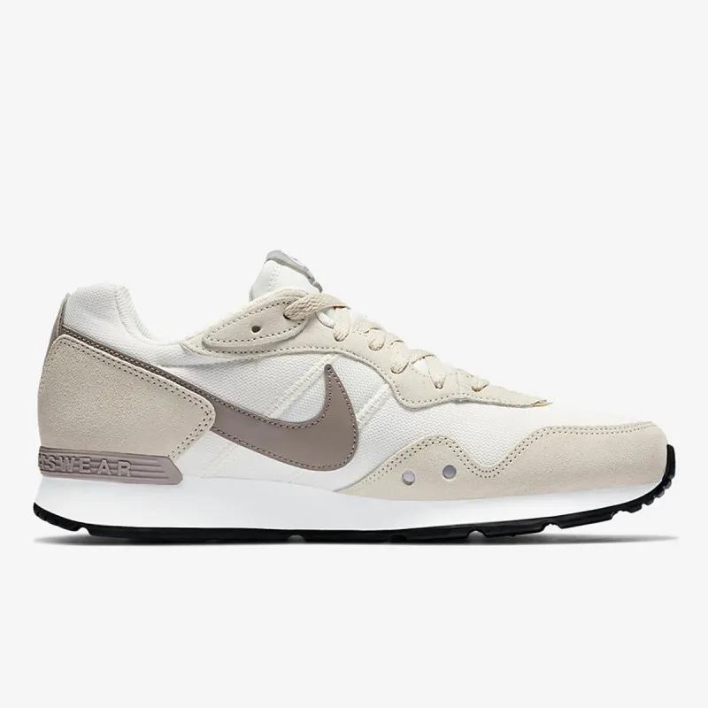 Nike NIKE VENTURE RUNNER 