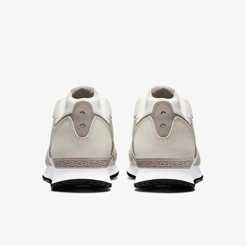 Nike NIKE VENTURE RUNNER 