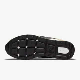 Nike Venture Runner 