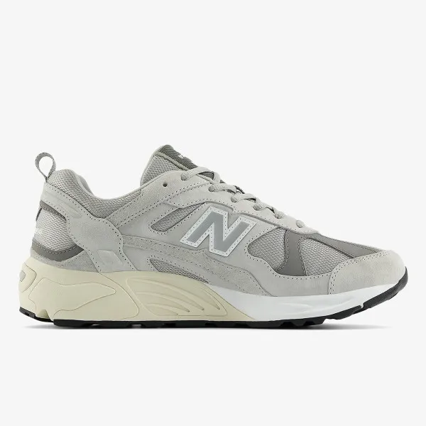 New Balance 878 