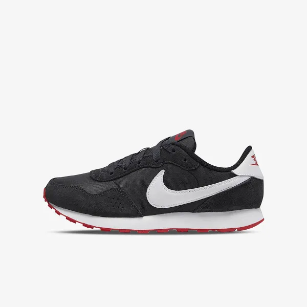 Nike MD Valiant 