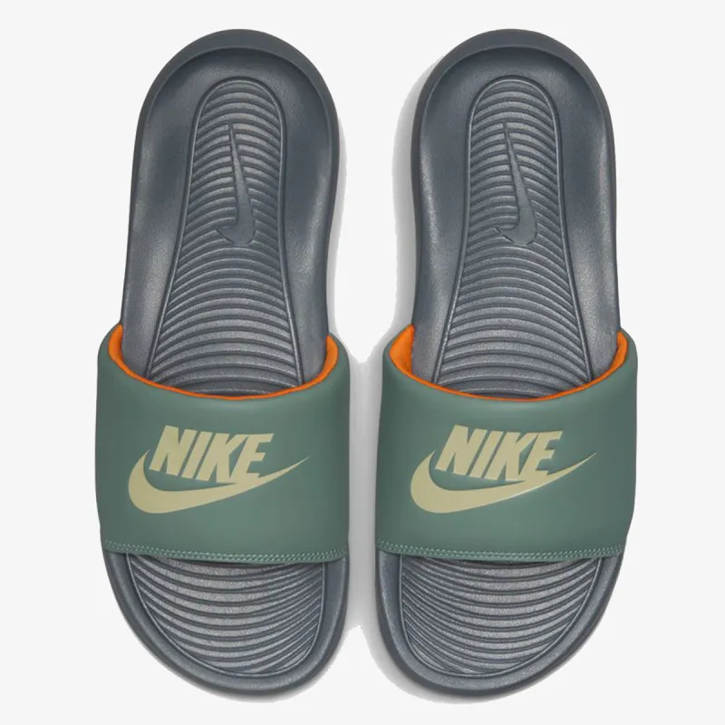 Nike VICTORI ONE 