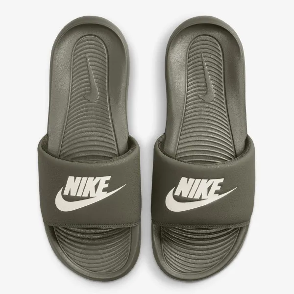 Nike Victori One 