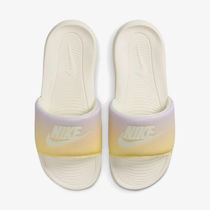Nike Victori One 