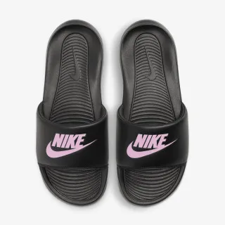 Nike Victori One 
