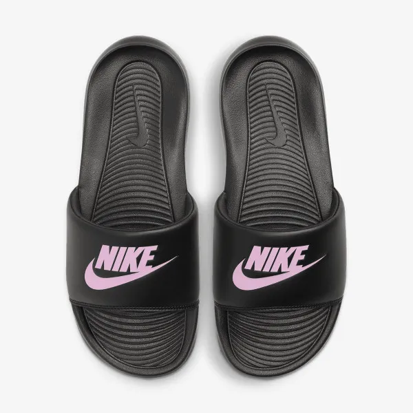 Nike Victori One 