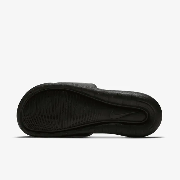 Nike VICTORI ONE 
