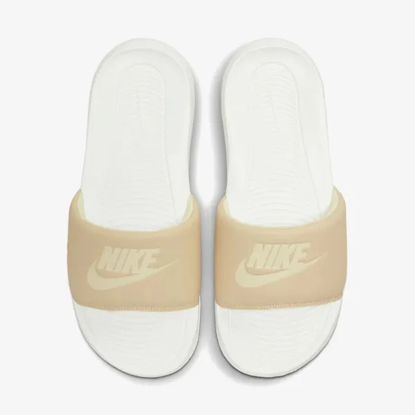 Nike VICTORI ONE 