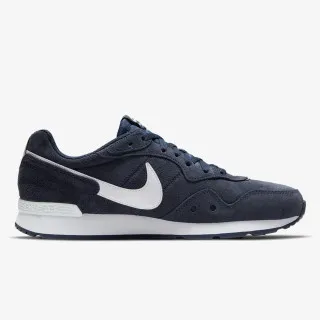 Nike Venture Runner 