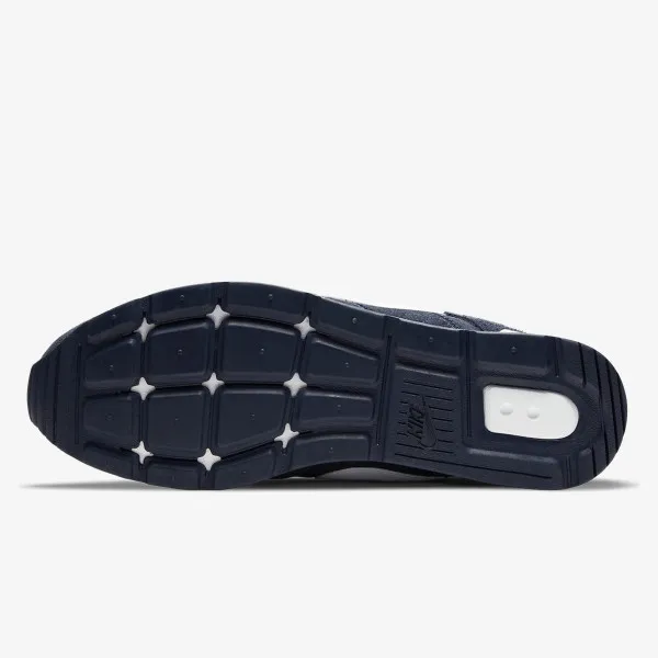 Nike Venture Runner 