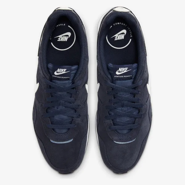 Nike Venture Runner 