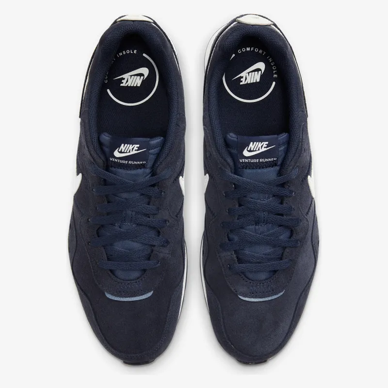 Nike Venture Runner 