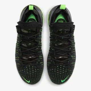 Nike LEBRON XVIII 
