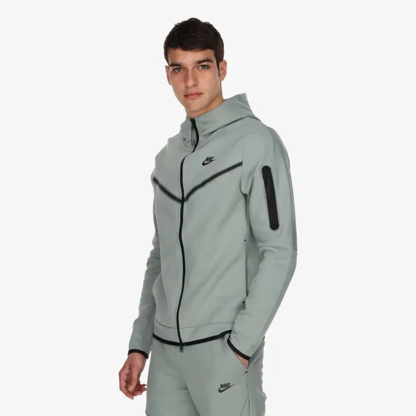 Nike Sportswear Tech 
