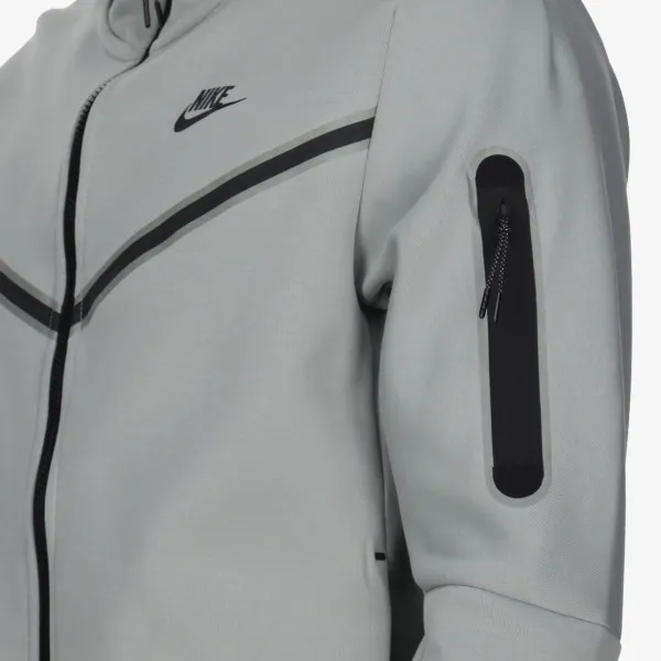 Nike Sportswear Tech 