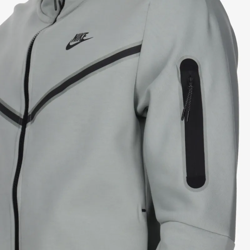Nike Sportswear Tech 