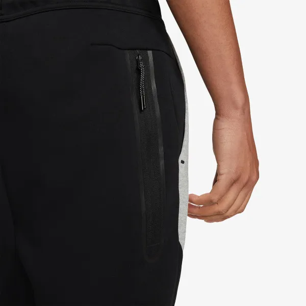 Nike Sportswear Tech 