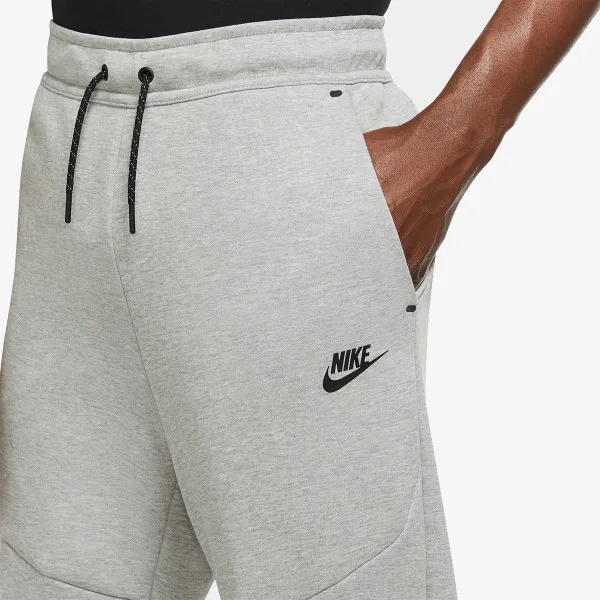 Nike Sportswear Tech 