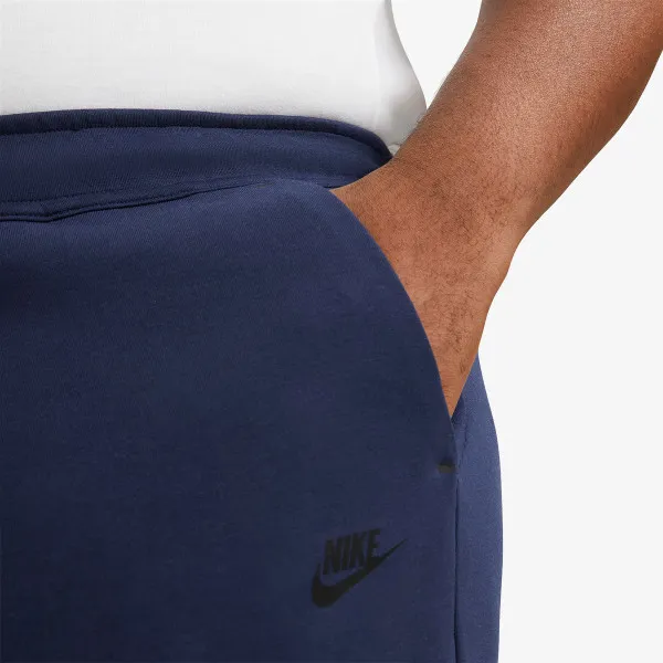 Nike Sportswear Tech 