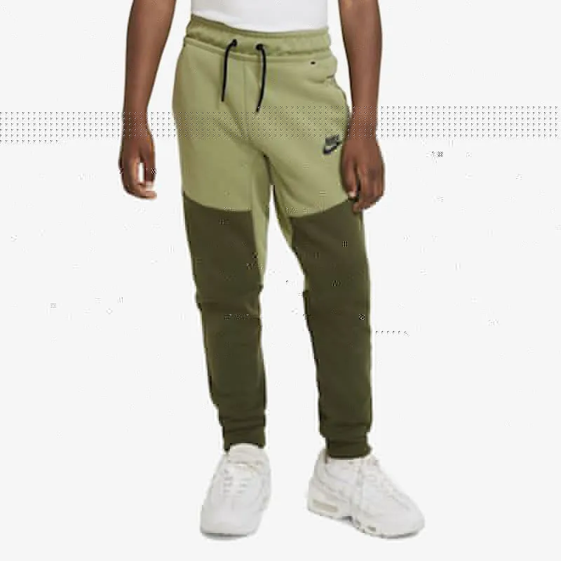 Nike Sportswear Tech 