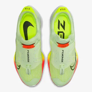 Nike Air Zoom Tempo NEXT% 